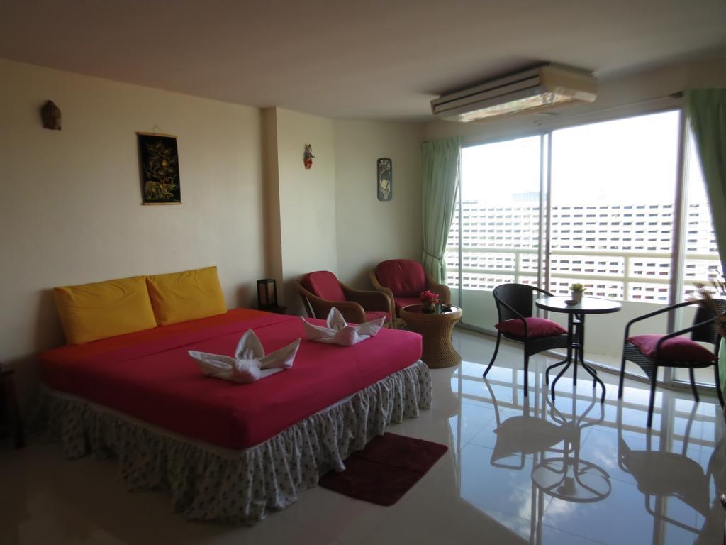 View Talay 1B Serviced Apartments Pattaya Quarto foto