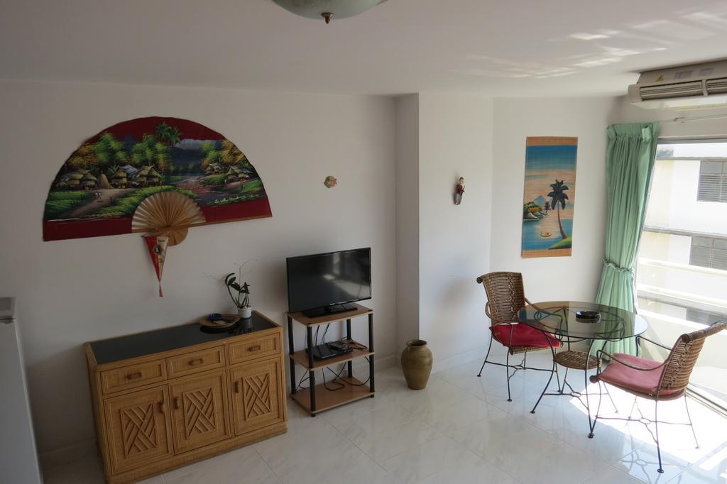 View Talay 1B Serviced Apartments Pattaya Quarto foto
