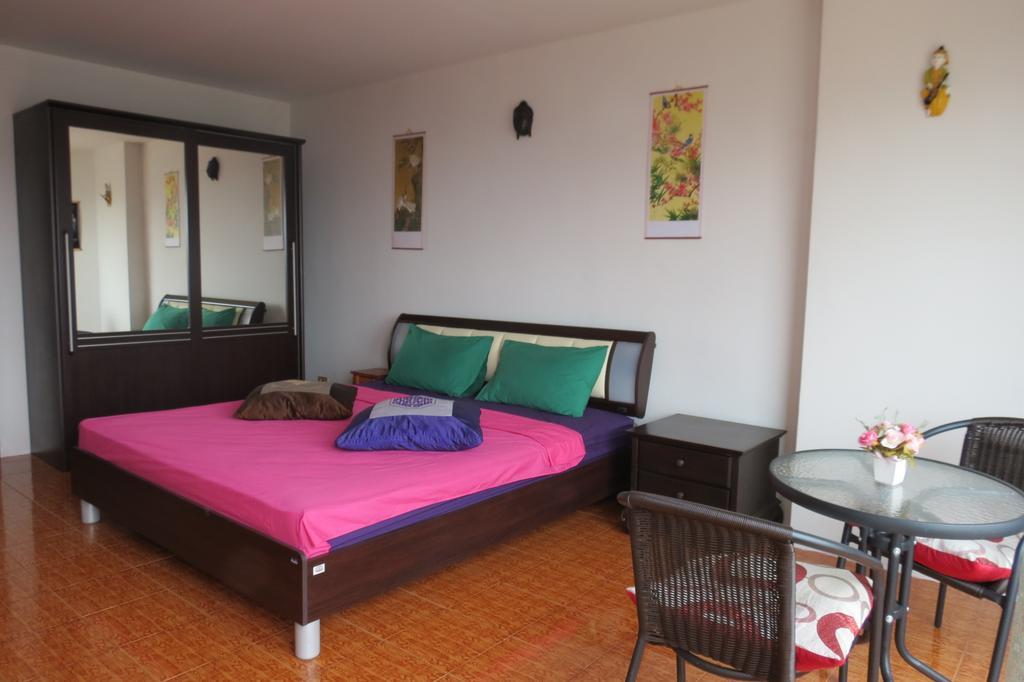 View Talay 1B Serviced Apartments Pattaya Quarto foto